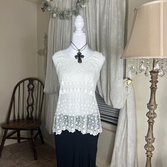 Gilly Hicks Tops - Y2k Gilly Hicks Lace Babydoll Top
